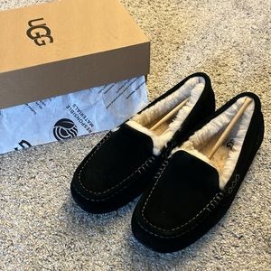UGG Ansley slippers, size 9, black